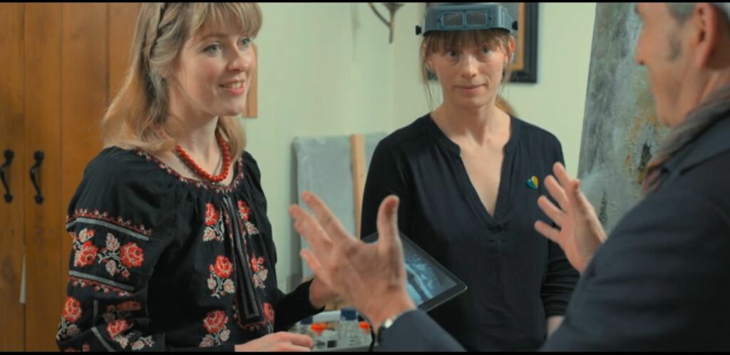 Katya Belaia-Selzer conserving a lost painting by Arshile Gorky for BBC Fake or Fortune